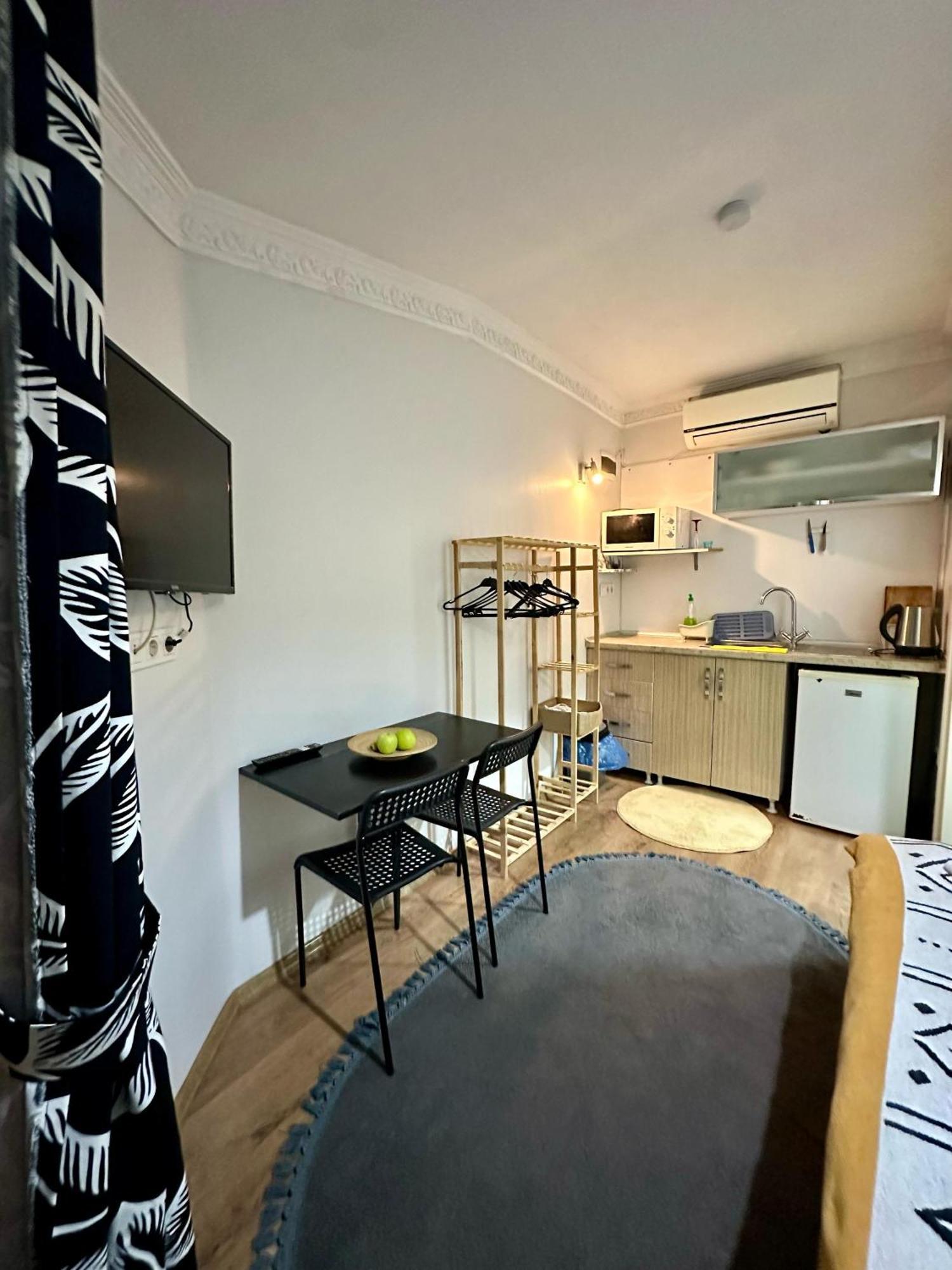 Nelly Guesthouse Стамбул Экстерьер фото