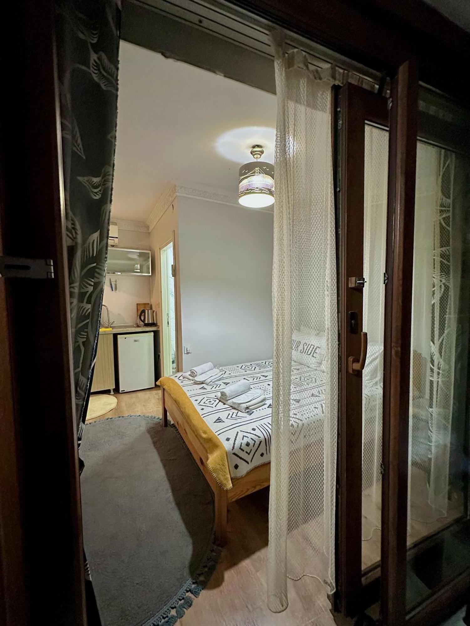 Nelly Guesthouse Стамбул Экстерьер фото